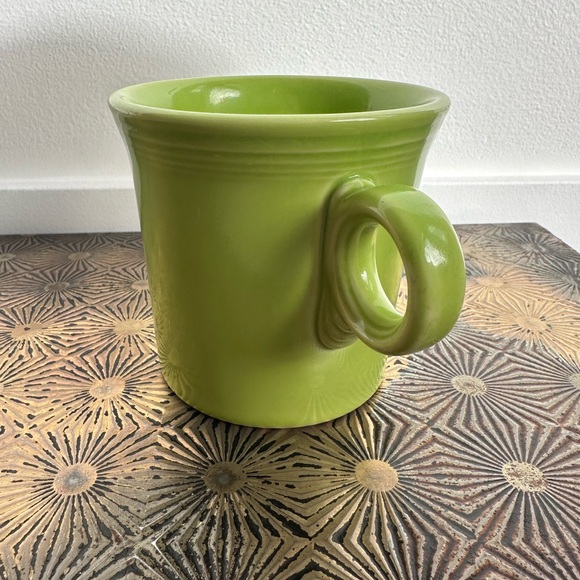 Vintage Fiestaware 8oz classic ring mug
3.5” tall, 3.5” across the top 💚 - Picture 2 of 10